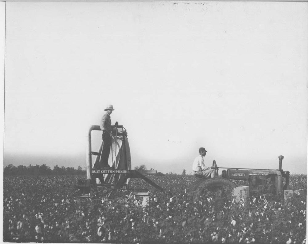 Cotton picking machine, 1936